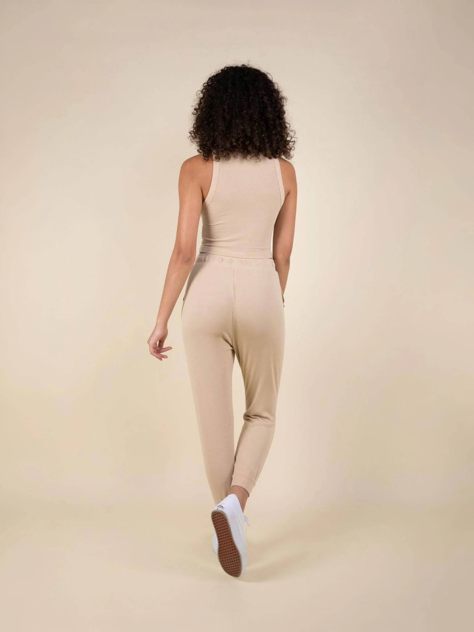 Daydream Ribbed Crop Tank Top - Image 10
