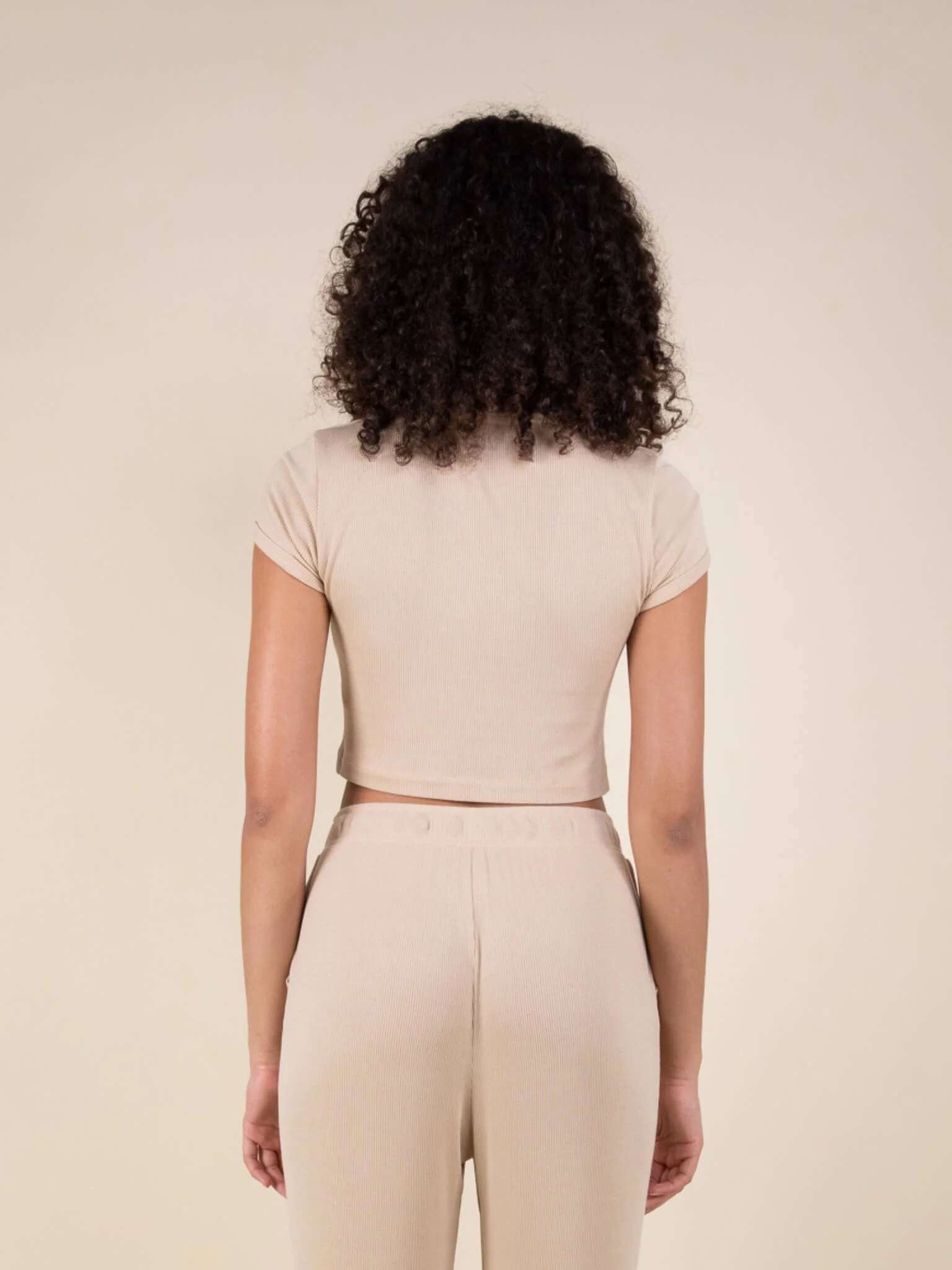 Daydream Ribbed Crop Tee - Image 11