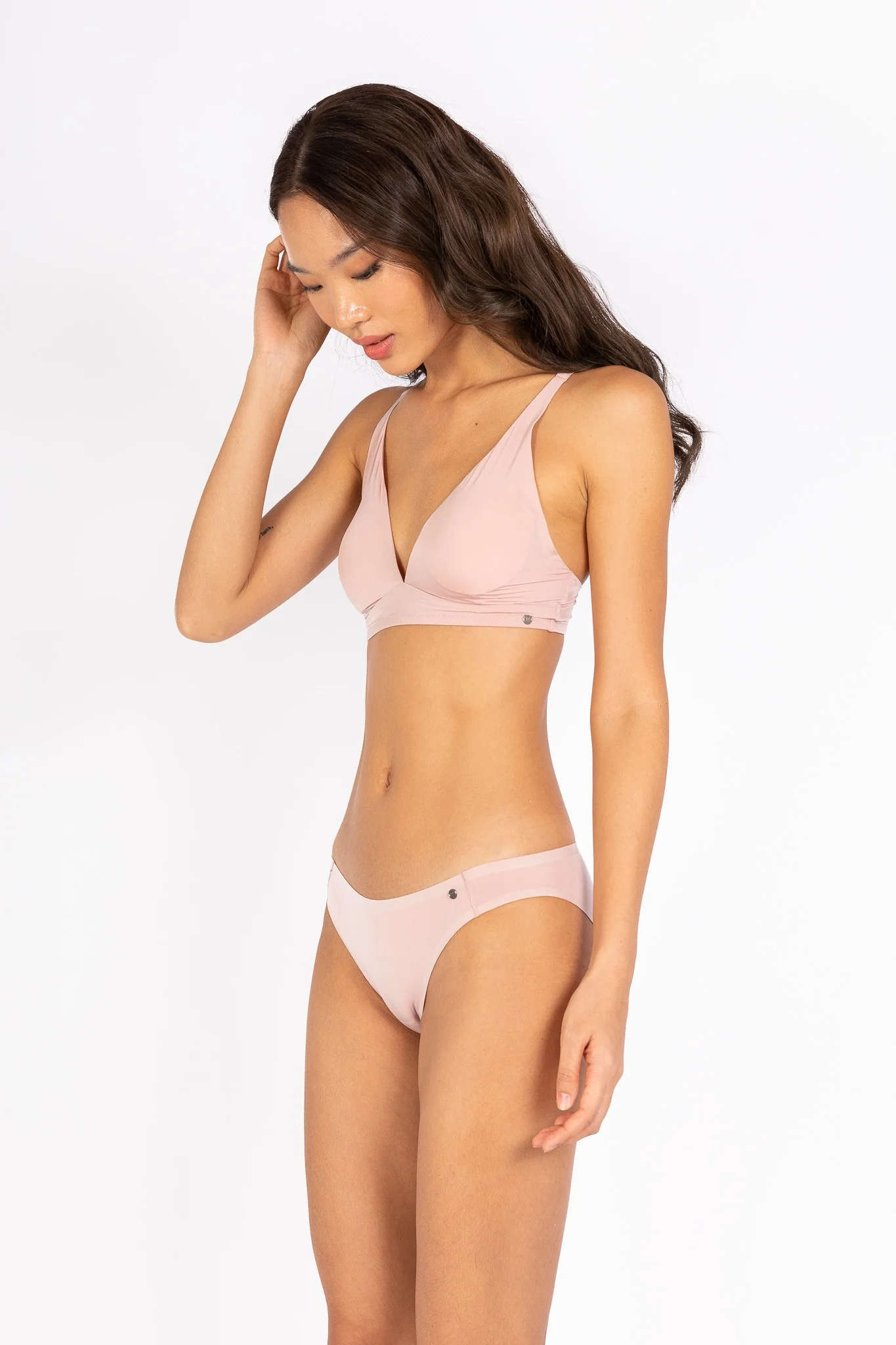 Kiri Seamless Sleep Bralette - Image 10