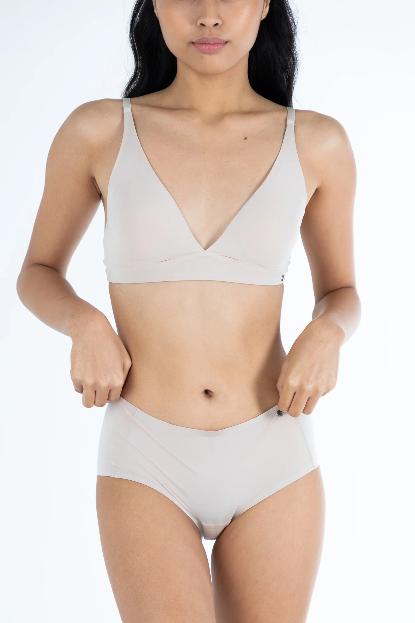 Kiri Seamless Sleep Bralette - Image 5
