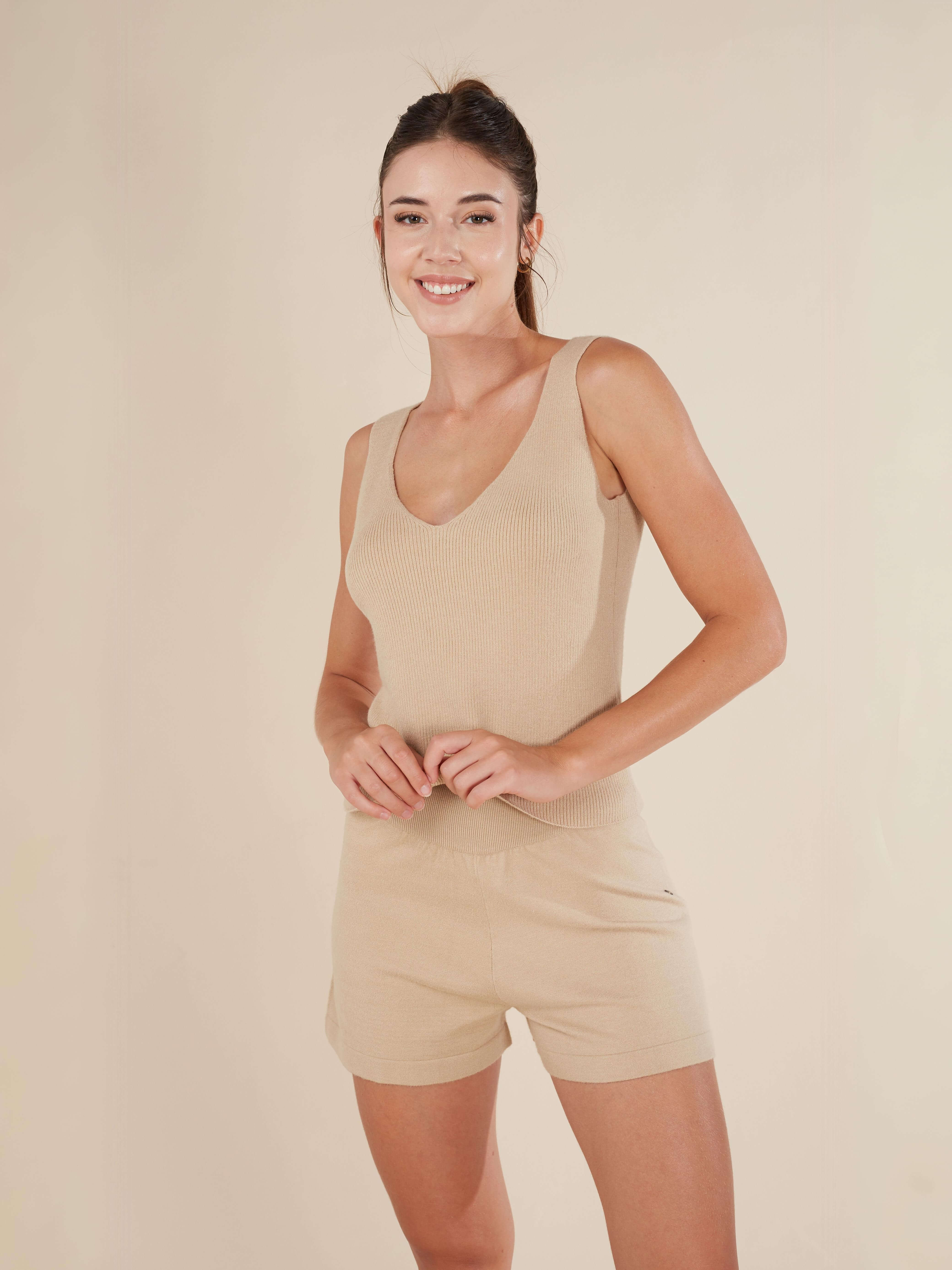 Reis Knitted V Waist Shorts - Image 18