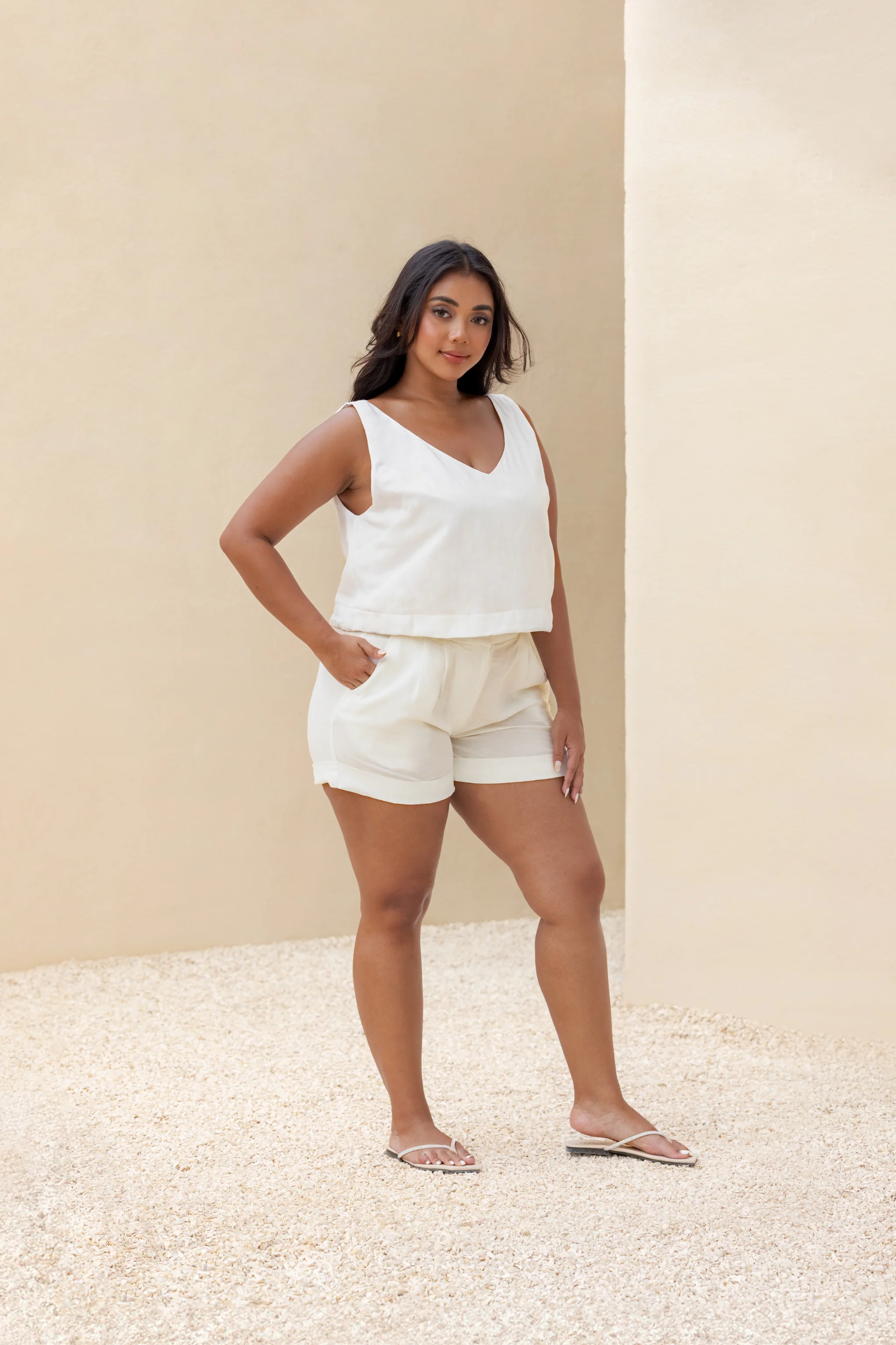 Terra Linen Tailored Shorts - Image 7